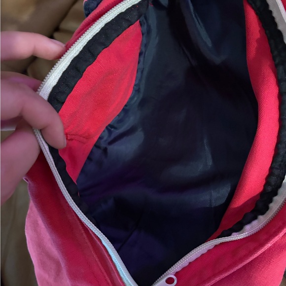 Kavu Coral-Red Single Strap Sling Pack - Picture 3 of 9